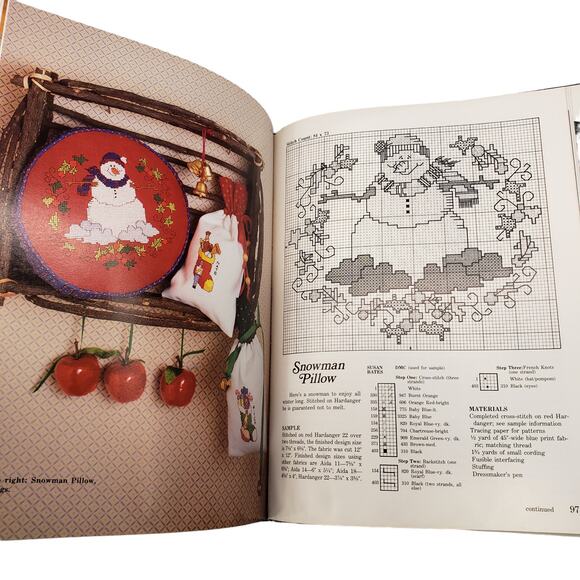 Christmas Cross Stitch All Through The House Vanessa Ann Collection Hardback - Picture 12 of 13